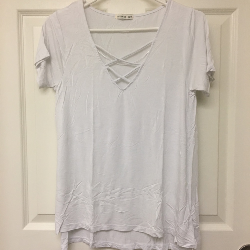 CRISS CROSS FRONT TEE